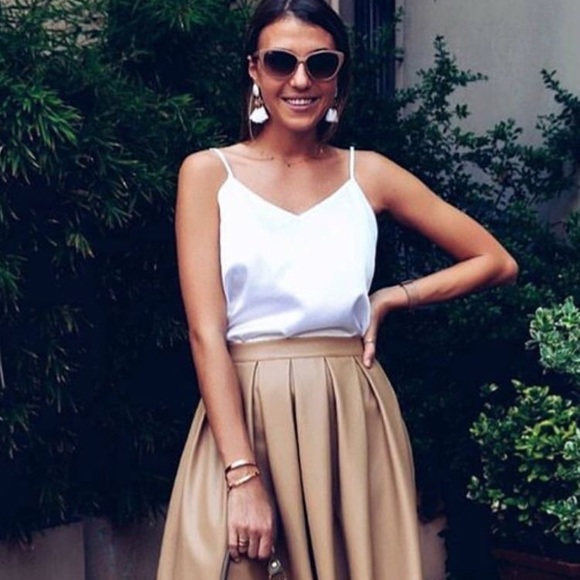 SHELLY✖️ white tank x strappy back flowy top - Picture 5 of 8